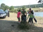 Karagöl Yaylasında Piknik Yapan Aileden Çöp Seferberliği