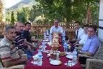 Mesai Arkadaşlarından Veda Yemeği