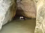 Hark Köyünde Kanyon İçinde Mağara