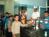 Öğrencilere Tavuk Döner