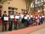 Öğrencilerde Karne Sevinci