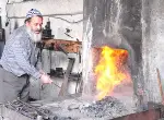 Demir Parçalarını Sanat Eserine Dönüştürüyor