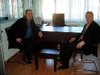 Dostlarını Ziyaret Etti