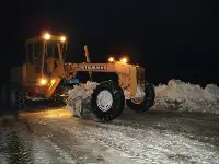 Köy Yollarında Gece Gündüz Çalışma