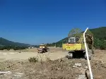 Futbol Sahasında Düzeleme Çalışmaları Yıapılıyor