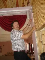 Sahneye Uzaktan Kumandalı Perde