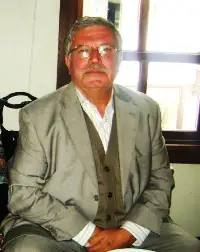 Metin Sayın Yoğun Bakımda