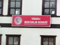 Tabelası Var Kendisi Yok