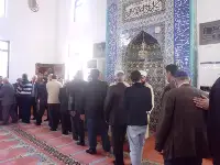 Bayram Namazı Sonrası Camilerde bayramlaşma yapıldı .