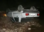 Telefona bakayım derken köprüden uçtu!