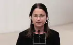 Sakarya'nın ilk kadın milletvekiliydi. Bakan oldu
