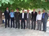 Gezmek için Geldiği Taraklıda 19 Mayıs Bayramı Törenlerine Katıldı