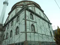 Konak Camii Boyanıyor.