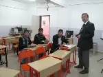 Ehliyet Sınavına Girecek Gençlere Gönüllü Olarak Ders Öğretiyor