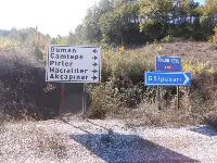 Ve Mahalle Yön Levhaları Yenileniyor.