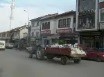 MÜMKÜNLÜ de Traktörle Çöp Toplanıyor
