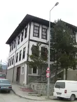 Bayraklar Yarıya İndi