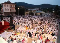 Kardeşlik Sofraları Taraklı'da Kuruldu