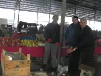 Kar Taraklı Halk Pazarını Etkiledi: