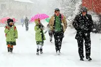 Okullar Cuma Günü'de Tatil