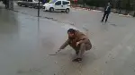 Taraklı Atatürk İlkokulu Bahçesine Beton Atıldı.