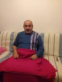 Evinde İstirahat Ediyor