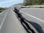 Uyarıyoruz !!!! Taraklı Geyve Yolunda Kazaya Davetiye...