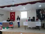 Teknolojinin Yararları veya Zararları tartışıldı.