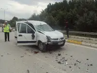 MOTORSİKLET İLE PANELVAN ÇARPIŞTI: 1 YARALı