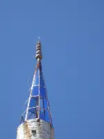 Fırtına Minaredeki Camları tuzla buz etti...