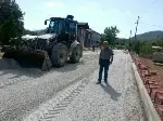 PARKE VE TRATUVAR ÇALIŞMALARI ARALIKSIZ DEVAM EDİYOR
