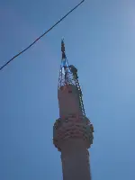 Fırtına Minaredeki Camları tuzla buz etti...