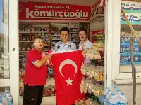 Taraklı Belediyesi Esnafa Türk Bayrağı Dağıttı