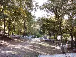İlçe Mezarlığı İstinat Duvarı ile Çevriliyor.