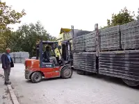 TARAKLI’DA OKUL YOLU PARKELENİYOR: