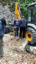 Gürleyik Su Kaynağında Umutla Bekleyiş