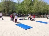 Atatürk İlkokulu'nda Eğlenceli Atletizm Oyunları