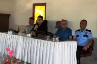 TARAKLI KAYMAKAMI MUHAMMET KAYA ESNAFLA TOPLANTI YAPTI