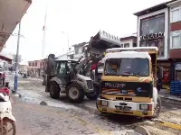 TARAKLI’DA KAR TEMİZLEME SEFERBERLİĞİ