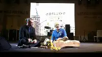 TARAKLILI KAŞIK USTASI ÖZŞAHİN TAKSİM'DE SANATINI SERGİLİYOR