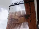 Evin Terasına Taraklı İlçesi’nin Simgesi “Tarak” Astı.