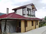 Evin Terasına Taraklı İlçesi’nin Simgesi “Tarak” Astı.