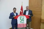Spora tam destek!