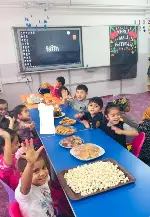 Yenidoğan'da Miniklerde Etkinlik