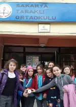 ÖĞRENCİLERDEN KUMBARADA BİRİKEN PARA AFRİN’E