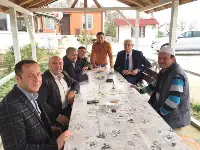 Başkan Özkaraman Ümreye Gidecek Aileyi Ziyaret Etti.