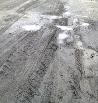 Santral Sokak Çamur İçinde