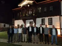 Eski Belediye Başkanı Özkaraman ve eski meclis üyeleri İftarda Buluştu