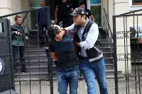 Gözaltına alınan 2 Afganlı tutuklandı