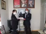 TARAKLI CHP 97.YILDA YENİ ÜYELERE ROZET TAKIP ONUR BELGESİ TAKTİM ETTİ: